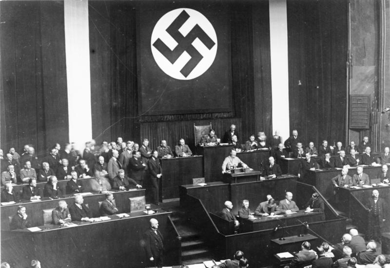 Hitler giving speech to Nazis WWII